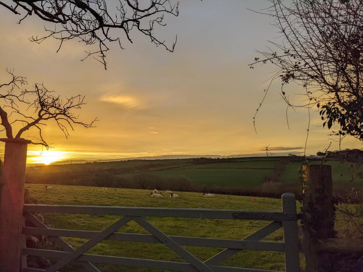 Immaculate Bell Tent Retreat North Devon บิดีฟอร์ด ภายนอก รูปภาพ