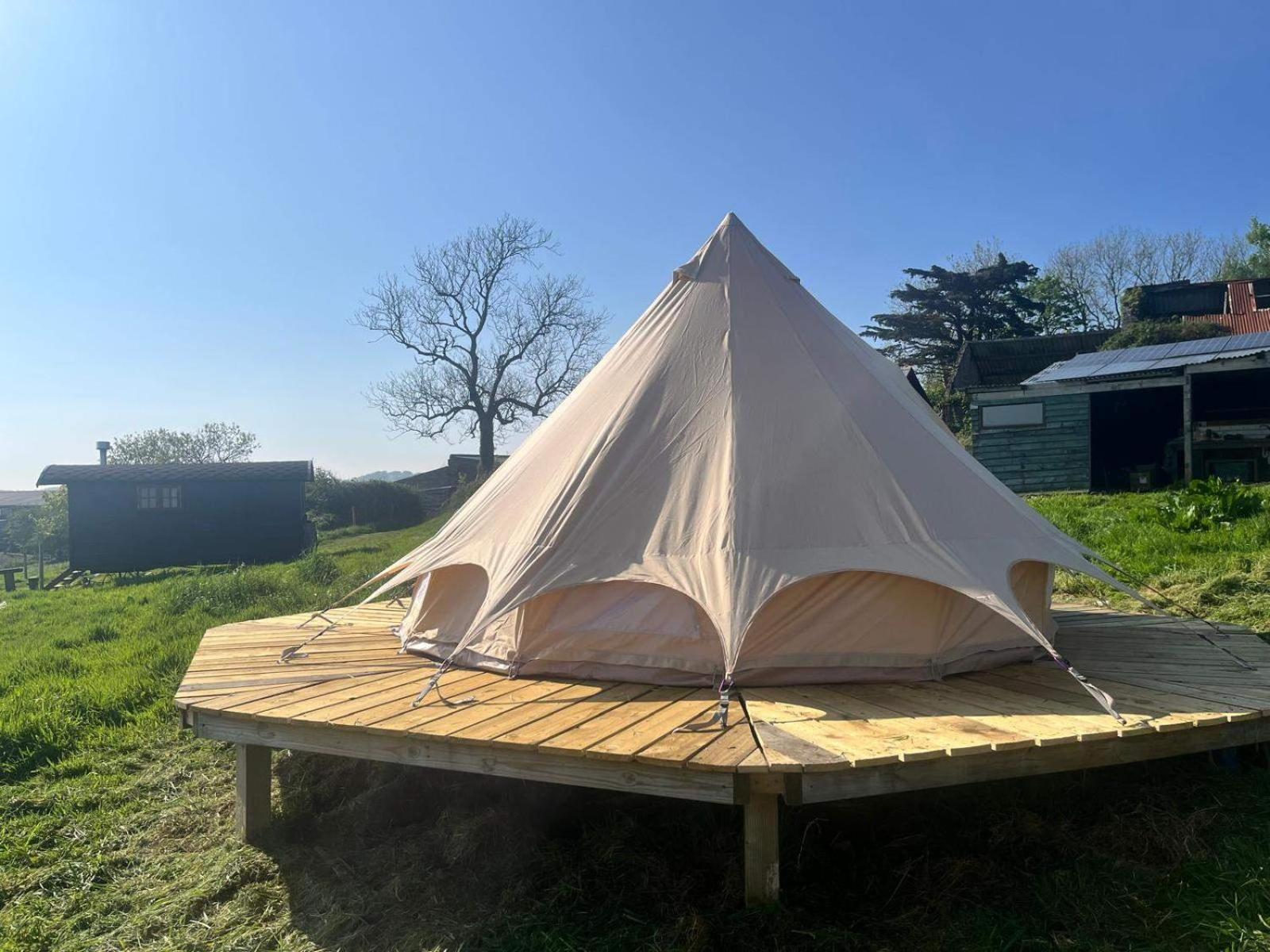 Immaculate Bell Tent Retreat North Devon บิดีฟอร์ด ภายนอก รูปภาพ