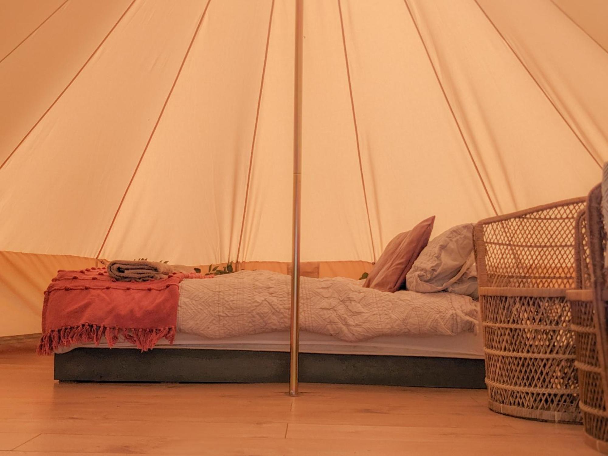 Immaculate Bell Tent Retreat North Devon บิดีฟอร์ด ภายนอก รูปภาพ